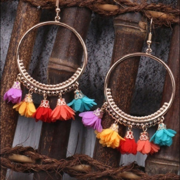 Floral Hoop Earrings NWT - Picture 2 of 2